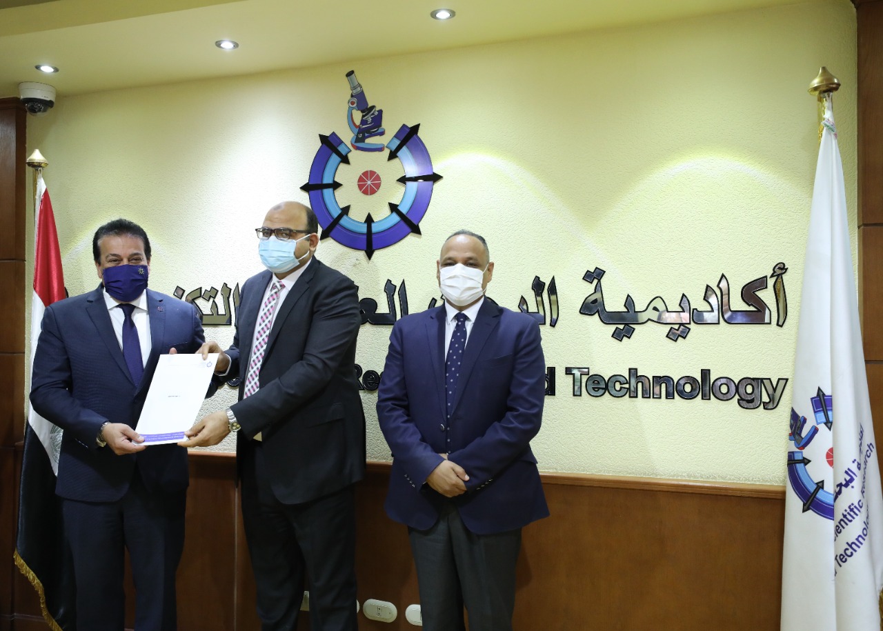 طبخ صحي وآمن ..  فرن ضغط  يحصد فضية  معرض الابتكار  الدولى ٢٠٢١