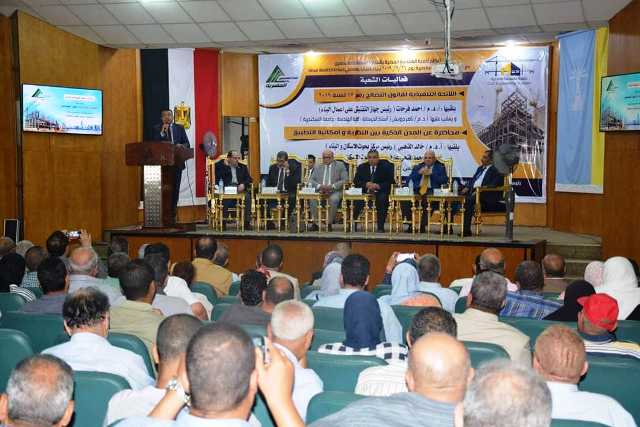 المهندسون يناقشون قانون التصالح مع رئيس التفتيش 