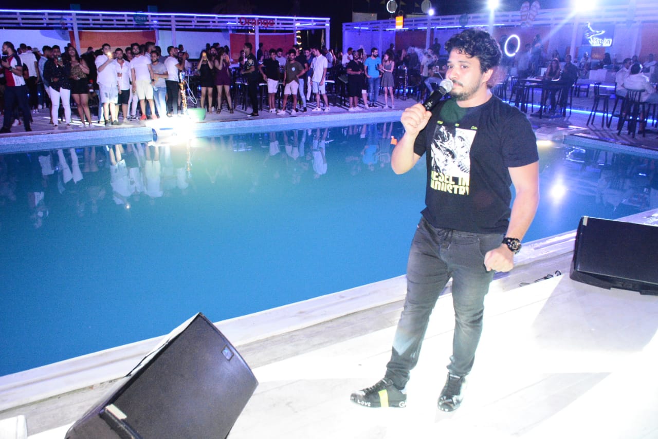 مصطفى حجاج يشعل حفلات الساحل الشمالي بحفل ضخم .. صور