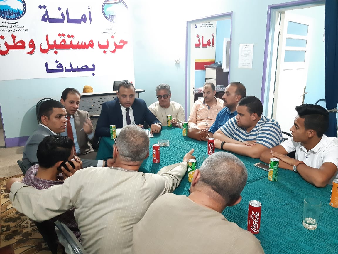 شباب مستقبل وطن خلية نحل استعدادا لانتخابات الاعادة لمجلس الشيوخ ٢٠٢٠