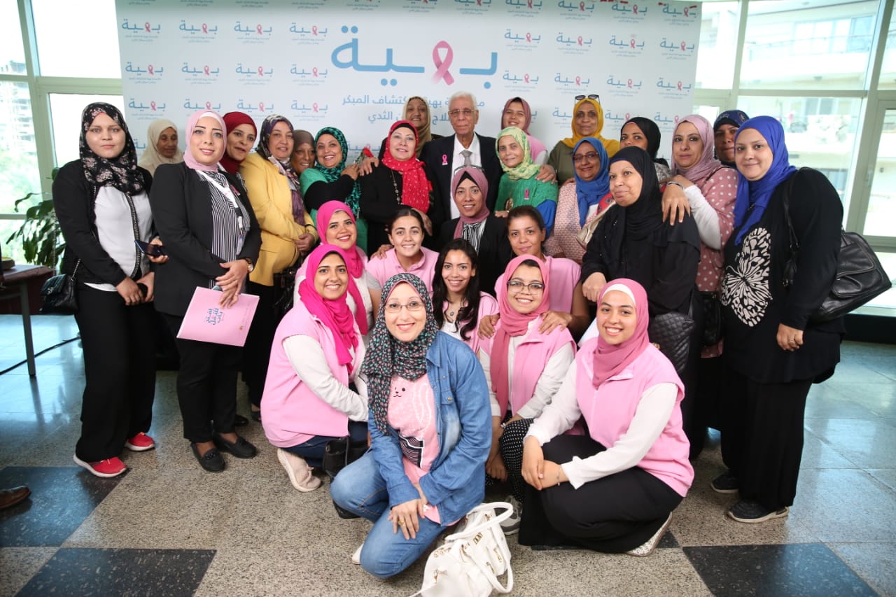 د. حسام موافي يشدد على ضرورة الدعم النفسي للمحاربات .. صور