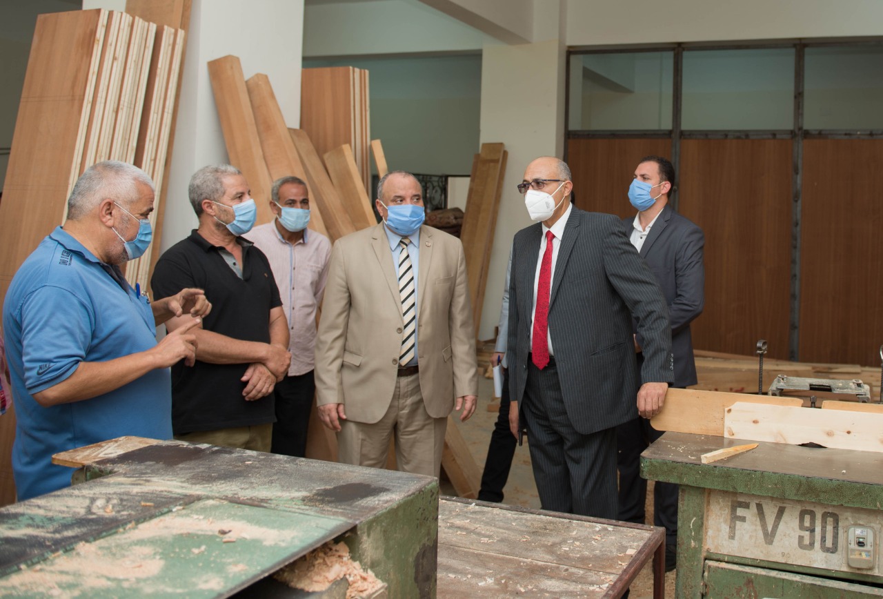 د. عماد عتمان: ربط مخازن وورش الجامعة إلكترونياً دعماً لمنظومة التحول الرقمي