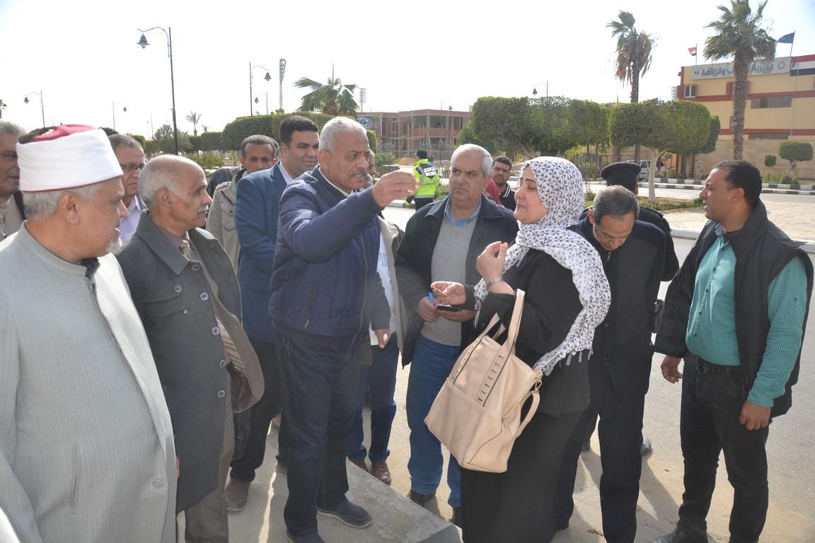 محافظ السوس : ازالة الإشغالات والإعلانات والاكشاك المخالفة .. والزام المحال بعدم استغلال الأرصفة 