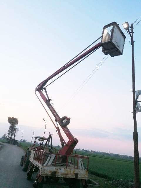 مراجعة أعمده الإنارة بالشرقية