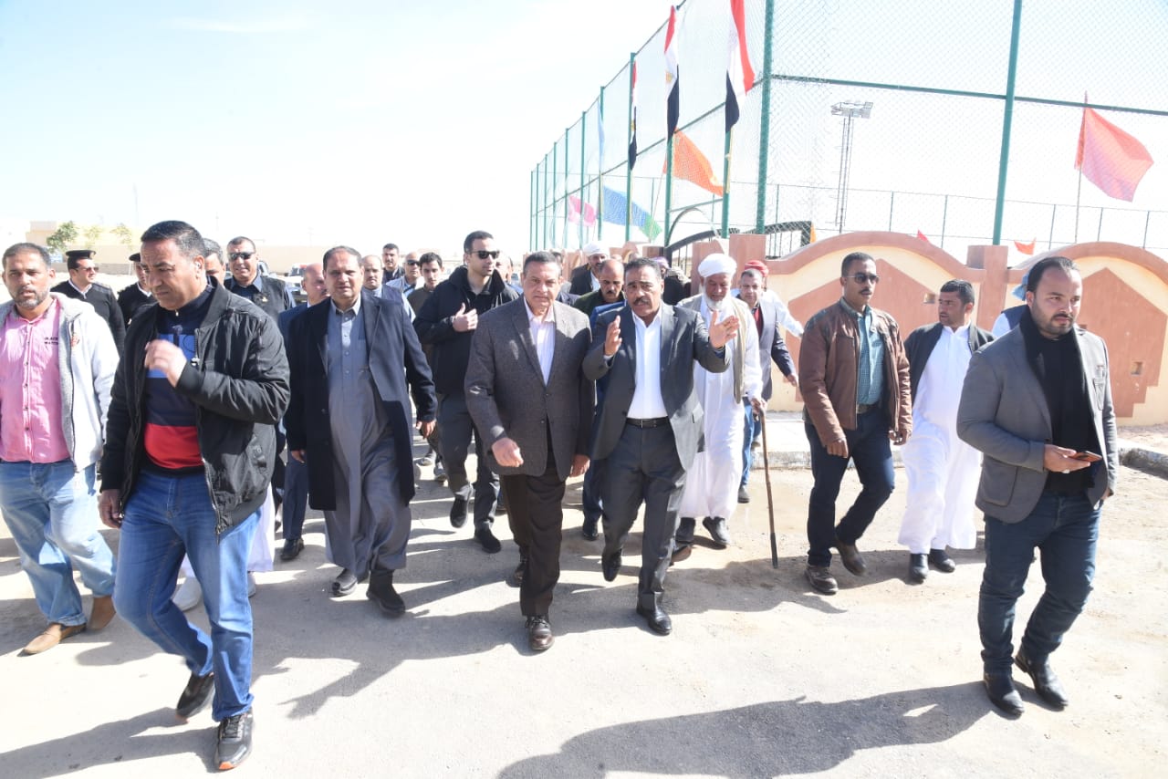 وزير التنمية ومحافظ مطروح يتفقدا عدد من المشروعات بمطروح