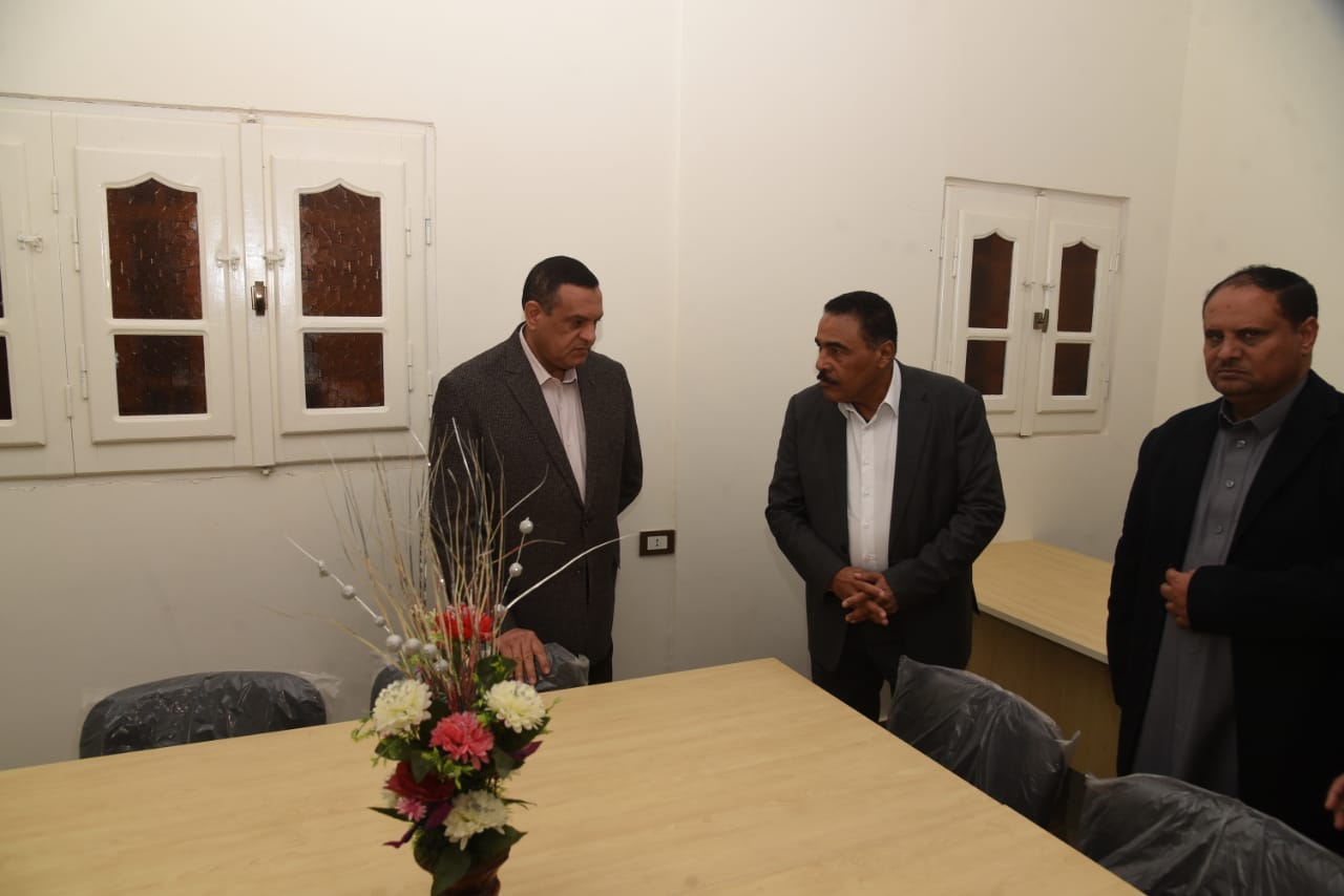 وزير التنمية ومحافظ مطروح يتفقدا عدد من المشروعات بمطروح
