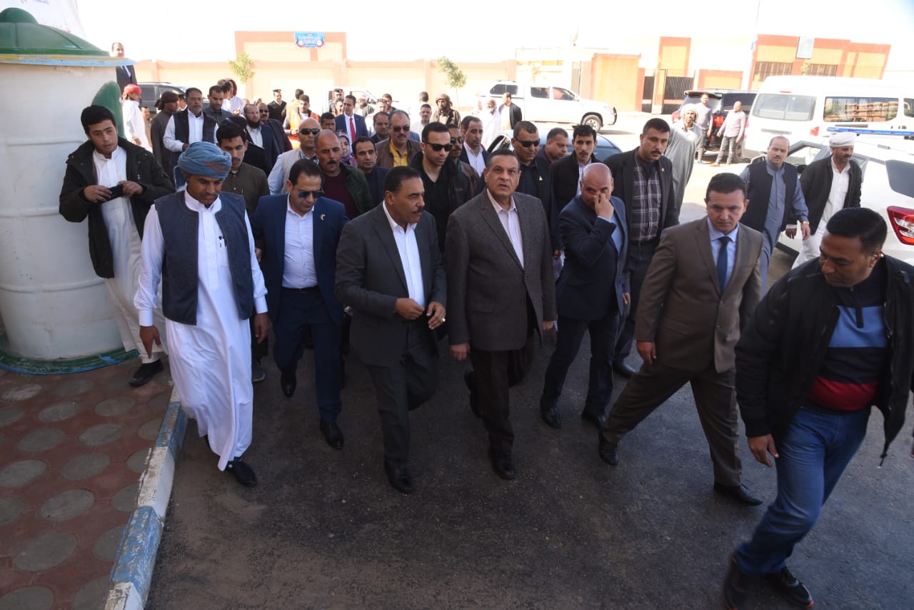 وزير التنمية ومحافظ مطروح يتفقدا عدد من المشروعات بمطروح
