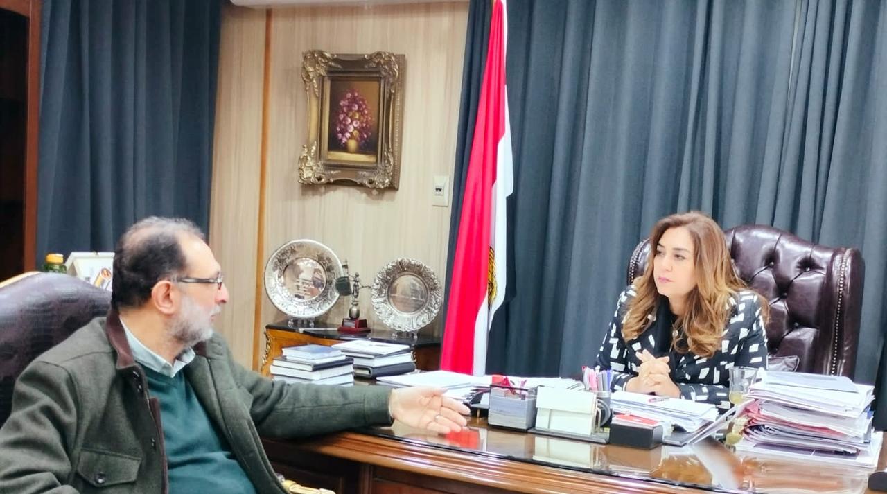    الهوبي  يبحث الإرتقاء بمنظومة سلامة الغذاء بمحافظة دمياط 