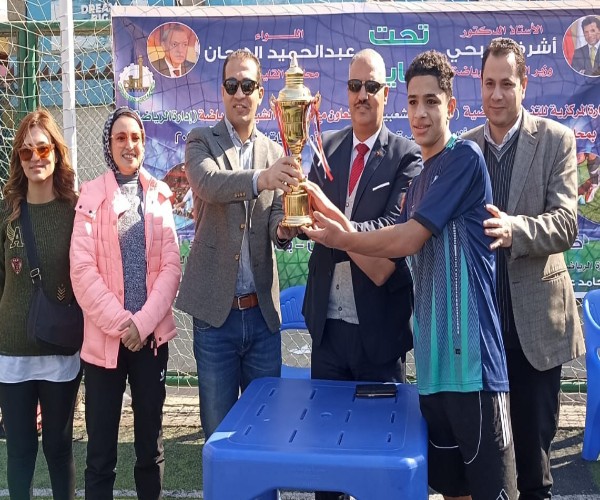 العيايدة بطل دورى الاندية الصغيرة والاحياء الشعبية فى خماسى كرة القدم بالقليوبية 