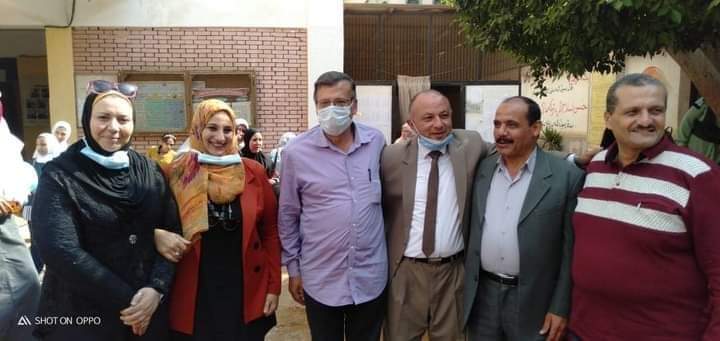  تكريم ٥٦ طالبة من المتفوقات وحافظات القرآن الكريم بمدرسة مشتهر الاعدادية