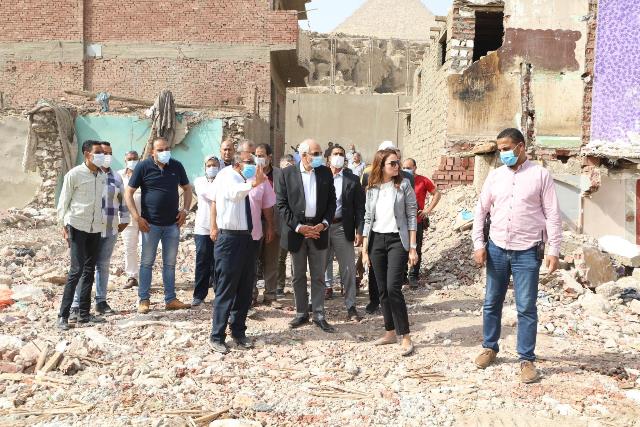 محافظ الجيزة يتابع نسب تنفيذ إزالة العقارات الغير أمنه بـسن العجوز 