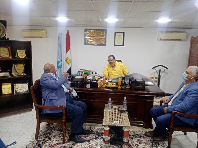 رئيس مدينة سفاجا: مد شبكات الغاز الطبيعي بأحياء سفاجا
