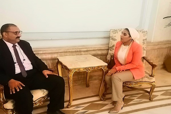 محررة المساء مع المعلمين فى عيدهم