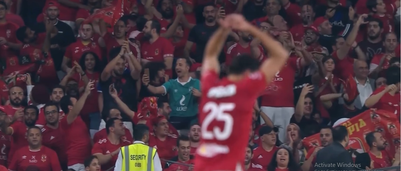 جماهير الأهلى تحتفل بالهدف الأول