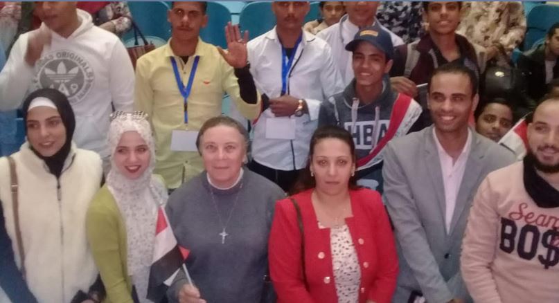  القوافل الثقافية تكتشف المواهب الشابة بأسيوط 