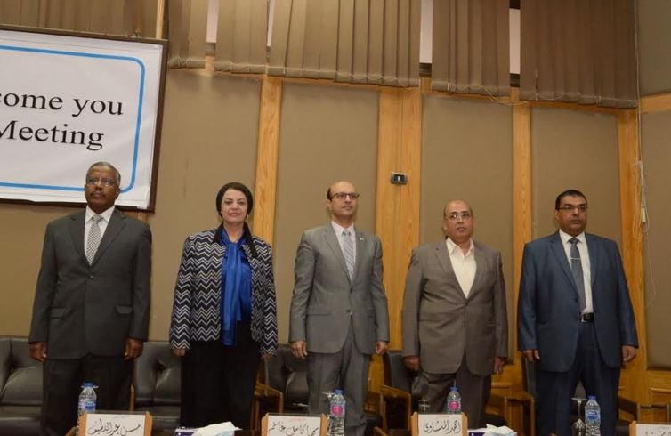 تغذية الأطفال في ندوة طبية موسعة بجامعة أسيوط