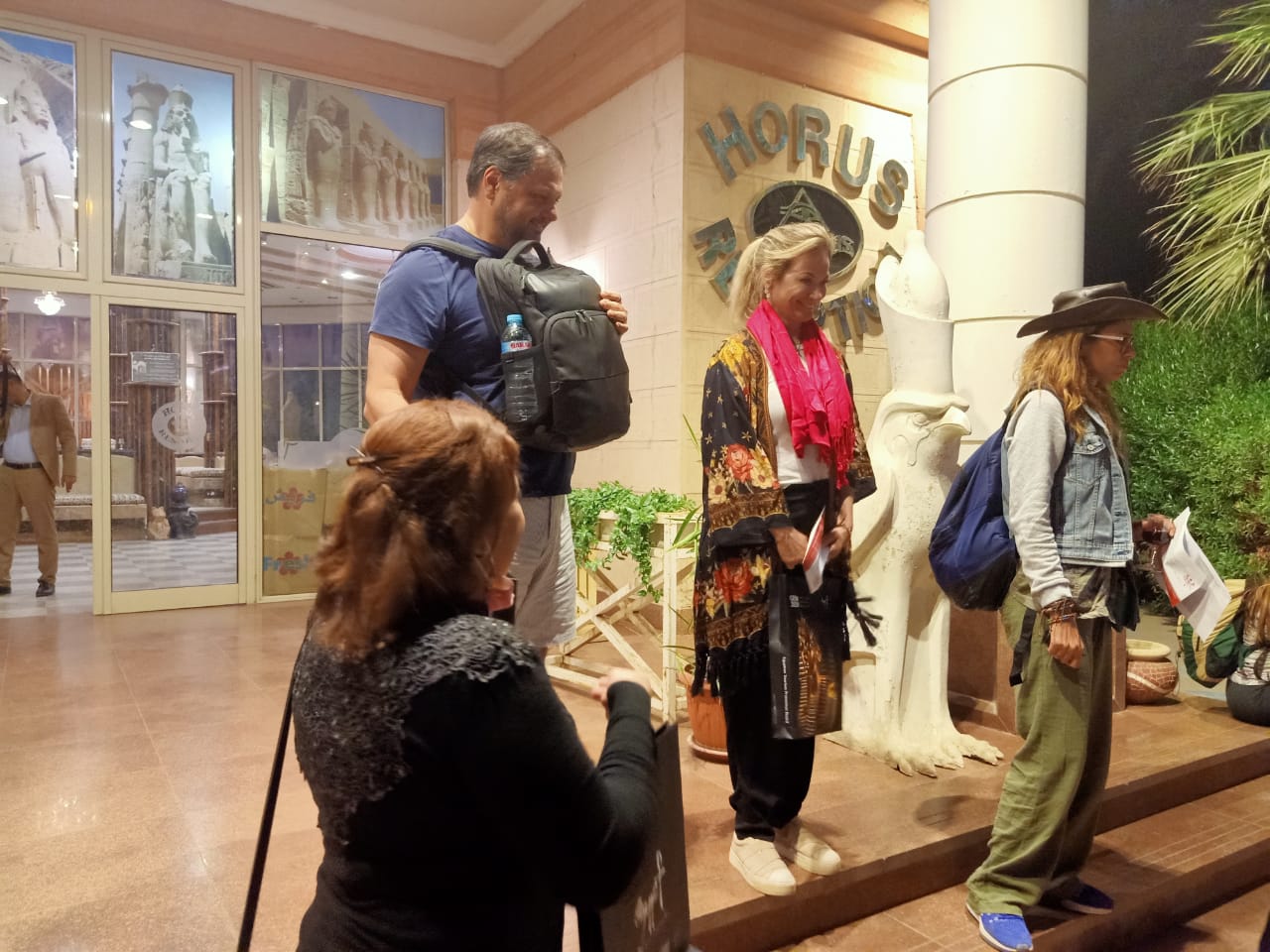 المنيا تستقبل أول فوج سياحي من البرازيل منذ استئناف حركة السياحة الوافدة لمصر