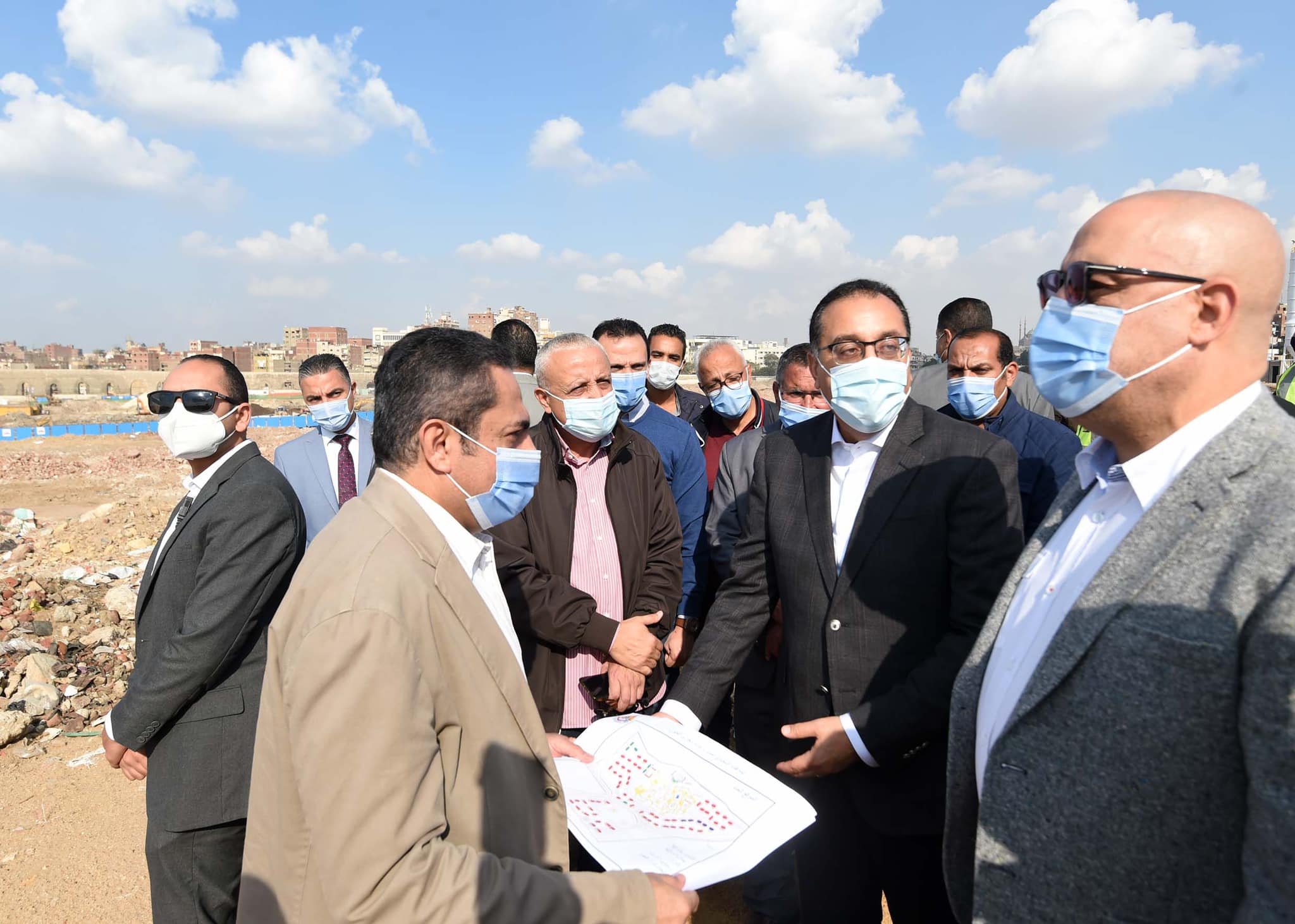 رئيس الوزراء: تطوير سُور مجرى العيون وبُحيرة عين الصيرة ضمن خطة متكاملة لإعادة الوجه الحضاري والتاريخي للقاهرة التراثية