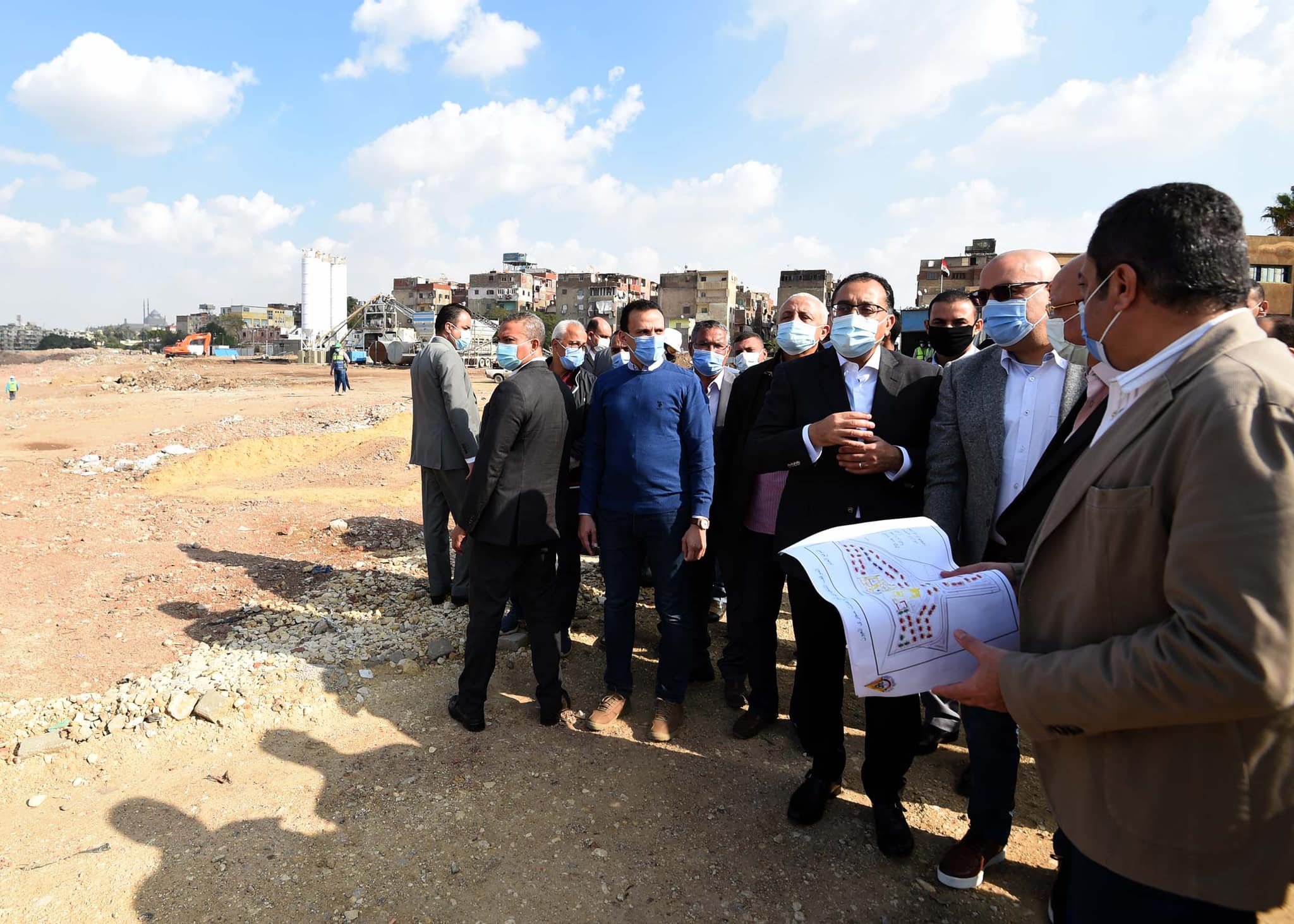 رئيس الوزراء: تطوير سُور مجرى العيون وبُحيرة عين الصيرة ضمن خطة متكاملة لإعادة الوجه الحضاري والتاريخي للقاهرة التراثية