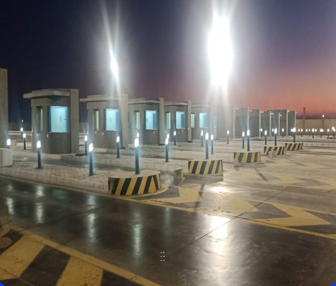 استكمال أعمال الإنارة وكافة الخدمات  بنفق شرم الشيخ 