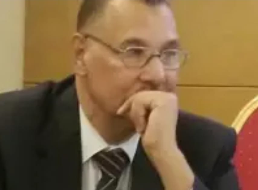 المستشار زين الهواري