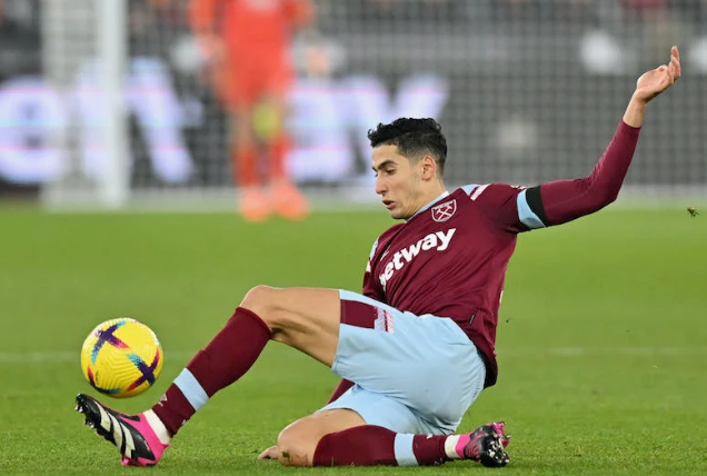  المغربي نايف أكرد