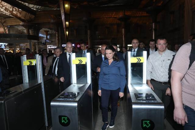 رئيسة المجر في زيارة تاريخية لمحطة مصر برمسيس