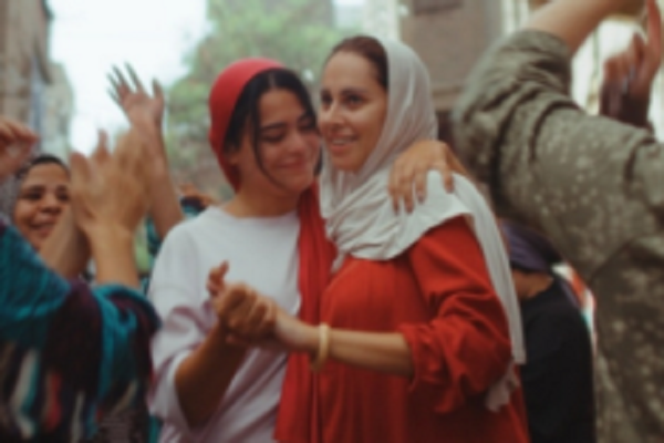 الفستان الأبيض 