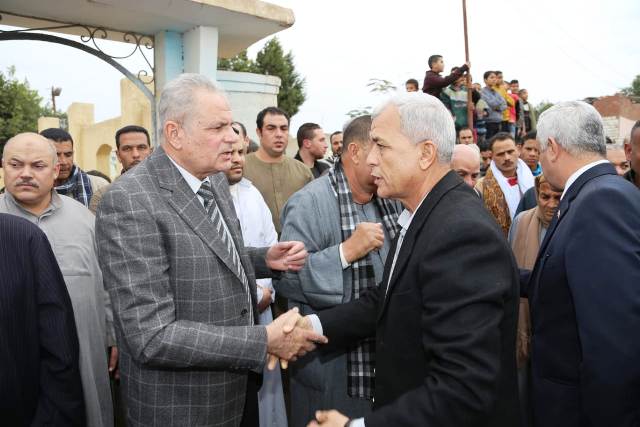 محافظ المنوفية يشيع جنازة الخشن بمسقط رأسه .. بالصور