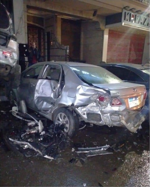 اصابة شخص وتحطم 5 سيارات بحادث المشاية السفلية فى المنصورة.. بالصور