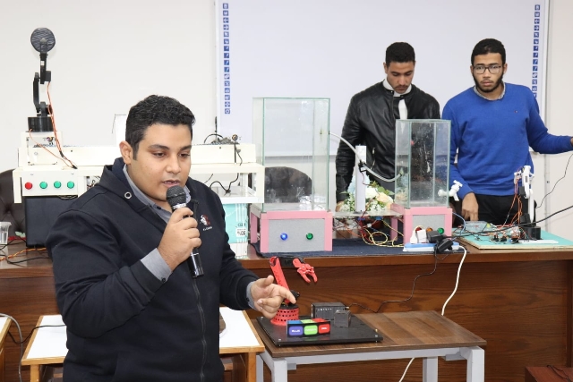 طلاب الدلتا التكنولوجية يتألقون فى المشروعات التطبيقية للمقررات