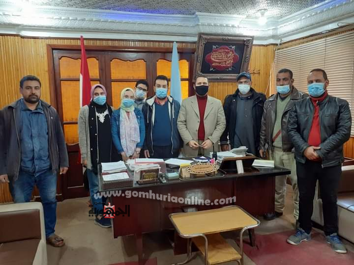 إسماعيل يستقبل صاحب ارض تبرع لبناء مدرسة تعليم اساسي بعزبة النحاس  