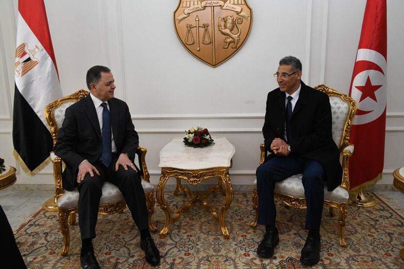 وزير الداخلية ونظيره التونسي 