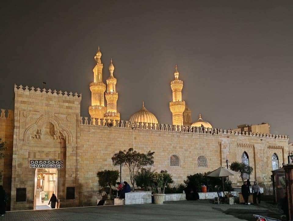 مآذن الجامع الأزهر تتزين لاستقبال شهر رمضان المبارك   