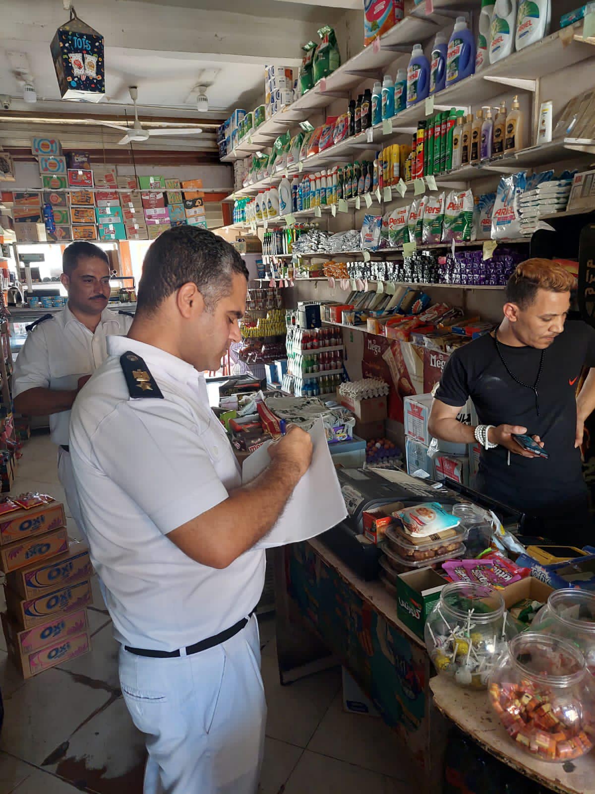 جهاز القاهرة الجديدة يشن حملات مكثفة على المخالفات في المدينة  