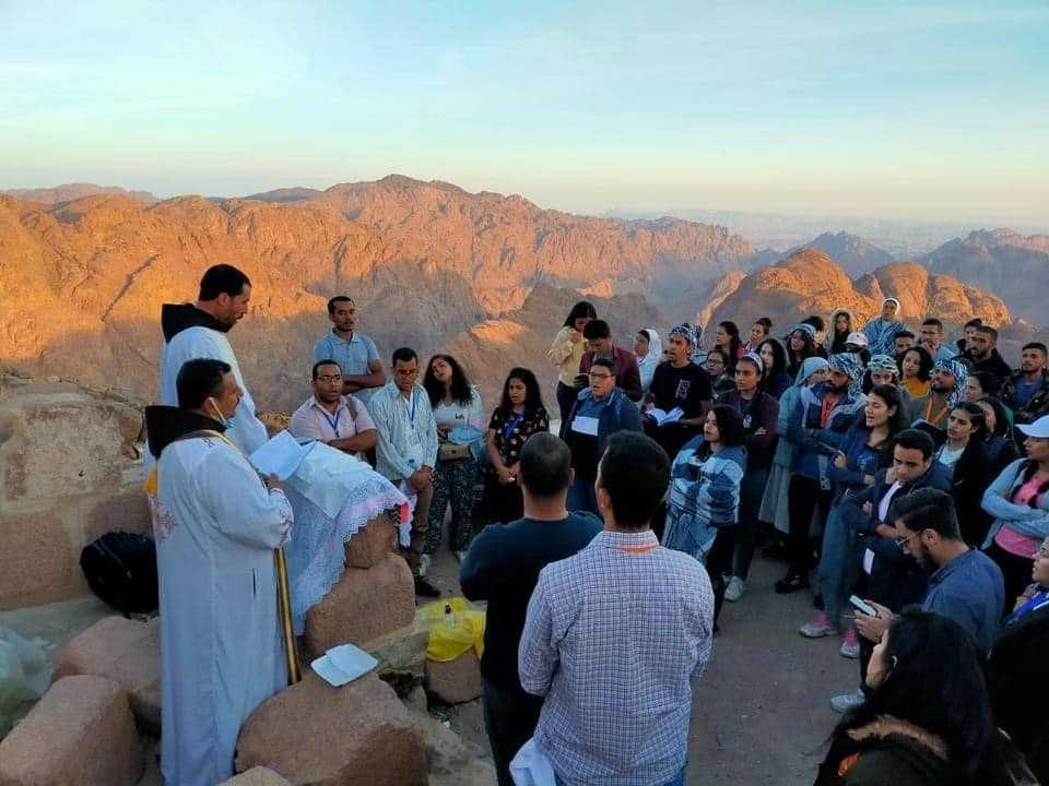 جبل موسي الذى لم يستقر مكانه عندما تجلى عليه الله عز وجل 