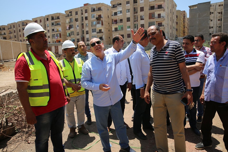 محافظ كفرالشيخ يتفقد انشاء مركز الأورام الجديد