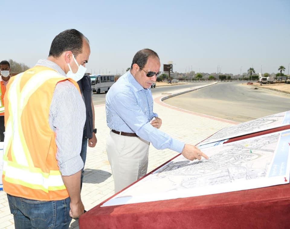 الرئيس يتفقد أعمال تطوير عدد من المحاور والطرق الجديدة بشرق القاهرة