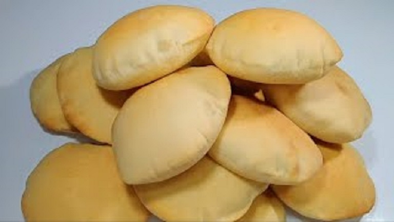 العيش الفلاحى بالسمنه واللبن 