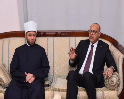 وزيرا العمل والأوقاف يزوران رأس غارب