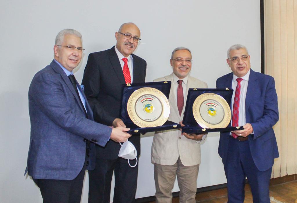 مجلس جامعة طنطا يكرم  