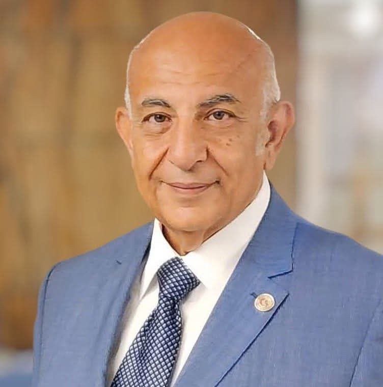 الدكتور خالد صفوت نقيب أطباء الشرقية