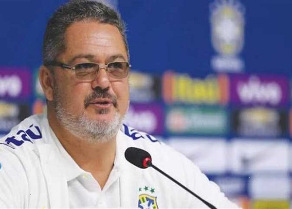 البرازيلي روجيرو ميكالي  