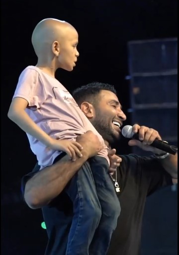 أحمد سعد عن غناءه 