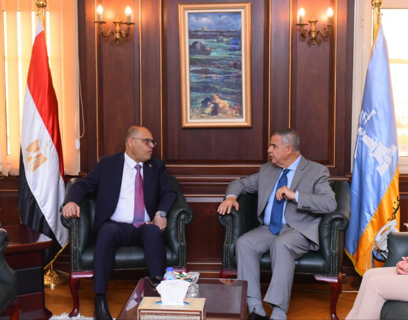 وزير العمل ومحافظ الإسكندرية