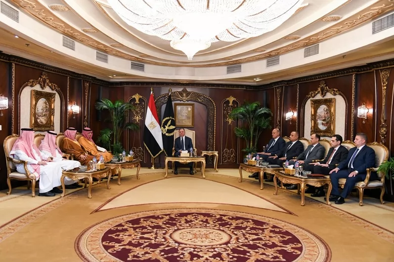 ​وزير الداخلية يستقبل رئيس جامعة نايف العربية