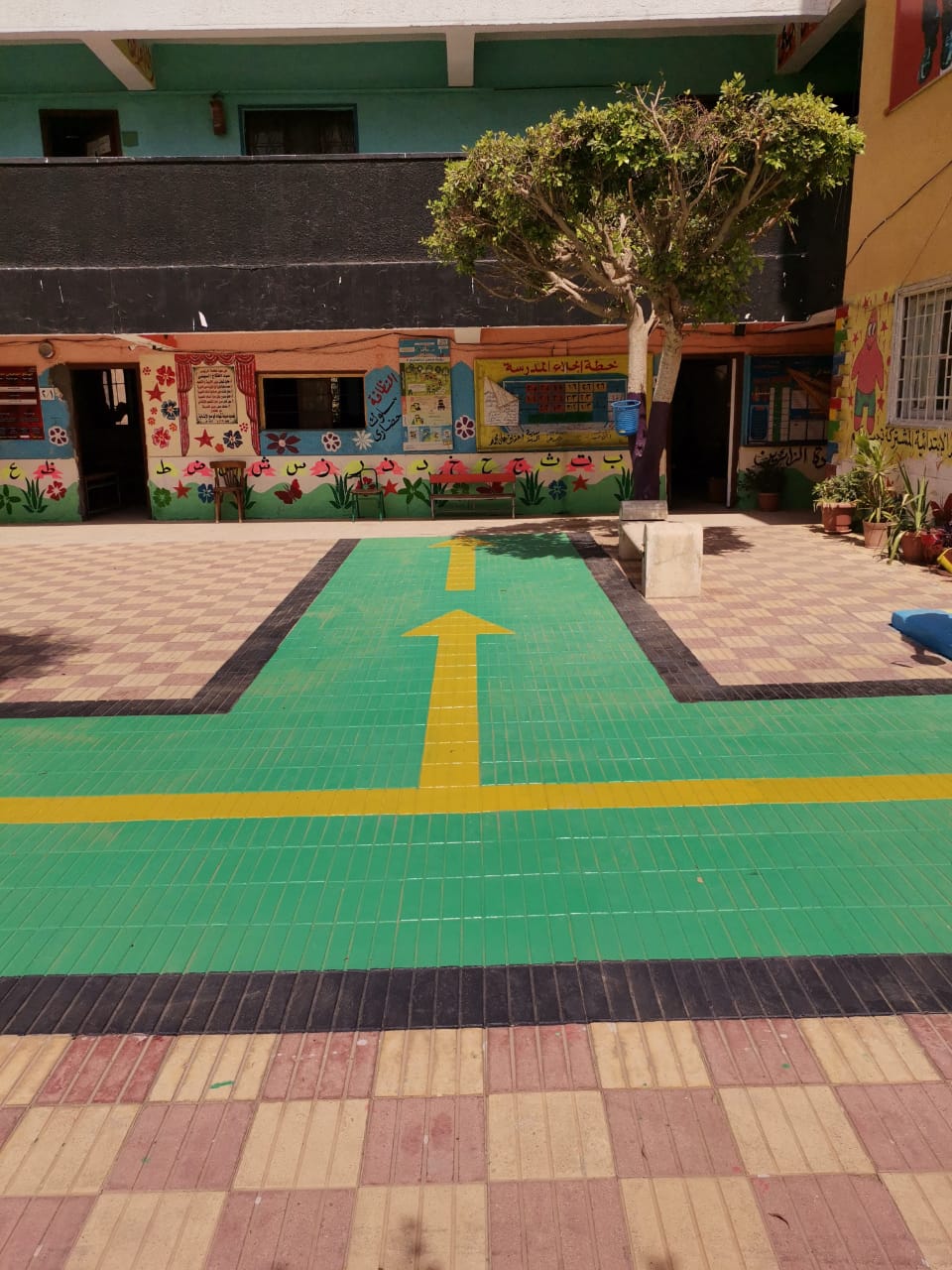 السلام التعليمية تفوز بالمركز الأول فى مسابقة أجمل مدرسة بالقاهرة 