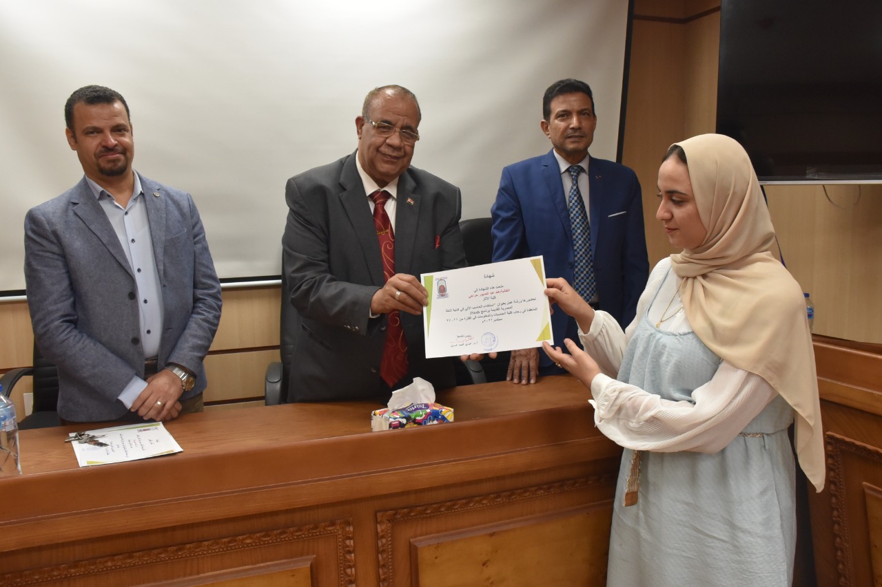 رئيس جامعة الأقصر يشهد ختام ملتقى اللغة المصرية القديمة