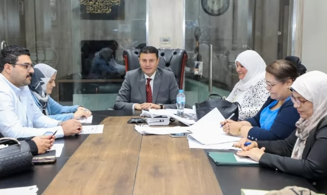 اللواء عبد الله الديب سكرتير عام محافظة المنوفية خلال الإجتماع