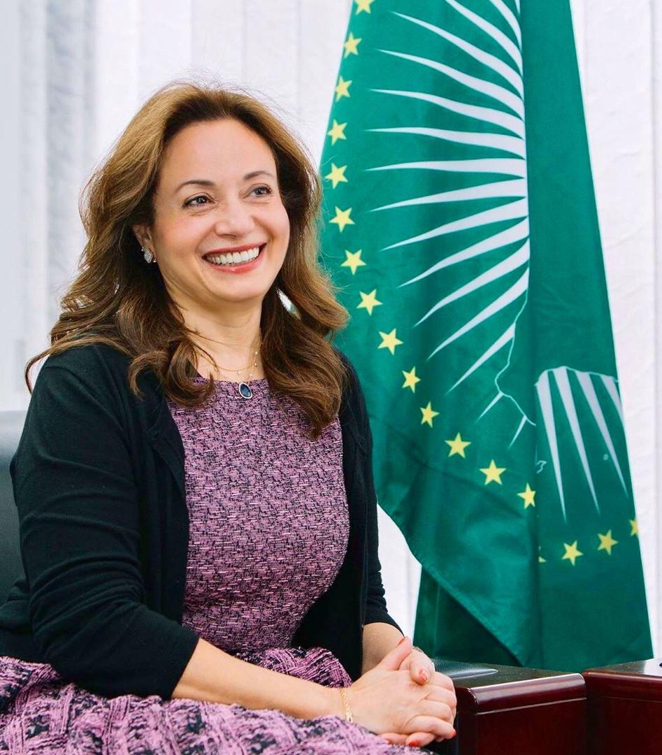 الدكتور أماني أبو زيد